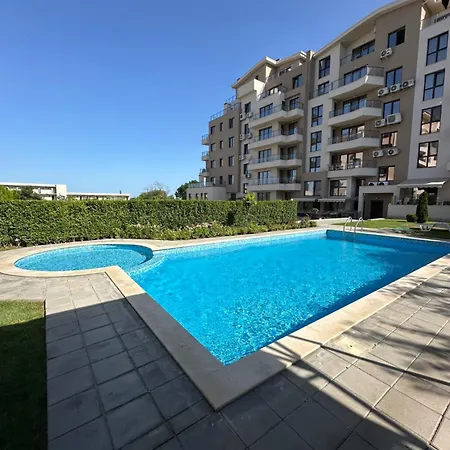 Apartment M *